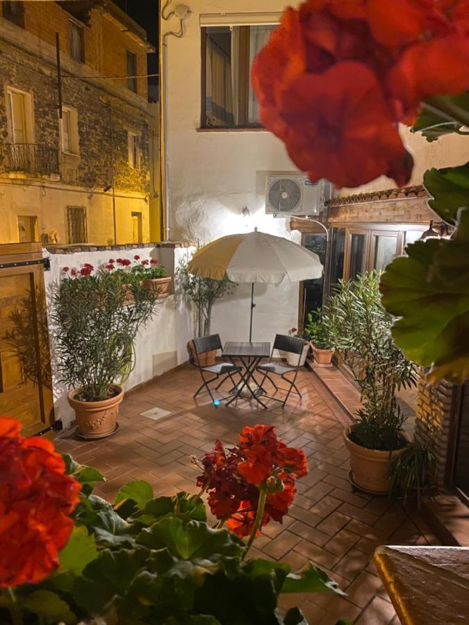 Вилла Casa Raimondo Орозеи Экстерьер фото